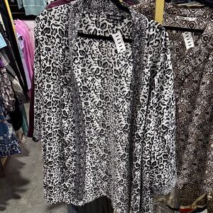 Rozalia Leopard Print Open Front Robe - Black & White